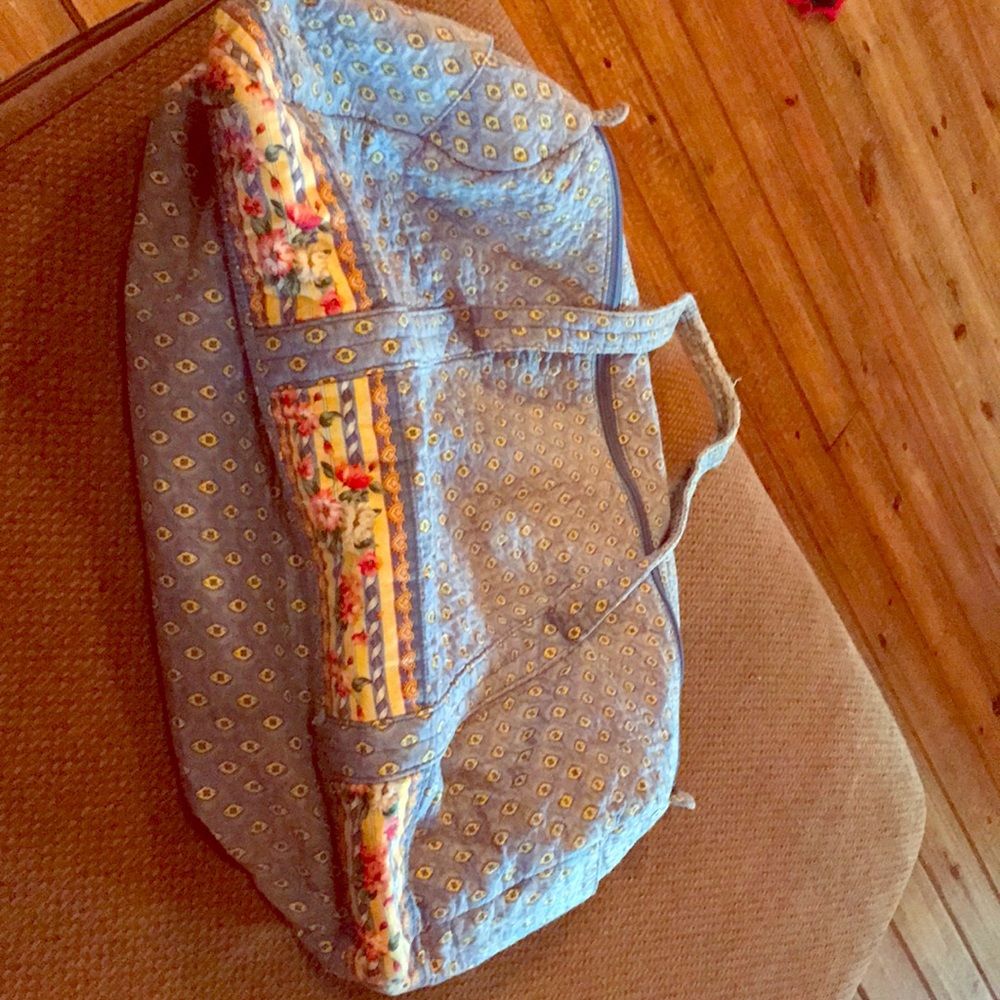 Avon large duffel Bag with cosmetic case